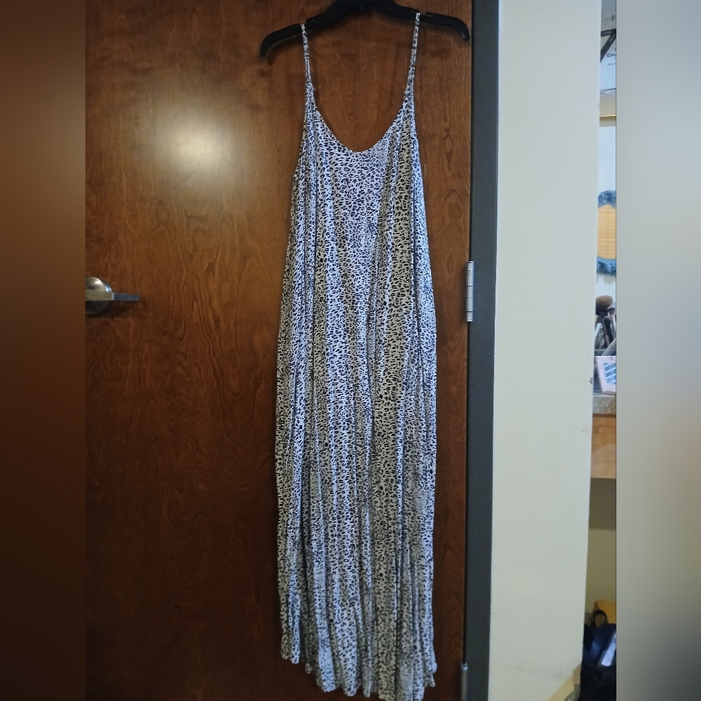 ENTRO black & gray leopard print maxi dress